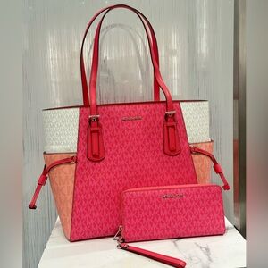 NWT MICHAEL KORS Voyager Large Color-Block Signature Logo Tote Bag and wristlet